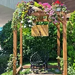 Garden Of Eden - Niya سفيتي فلاس